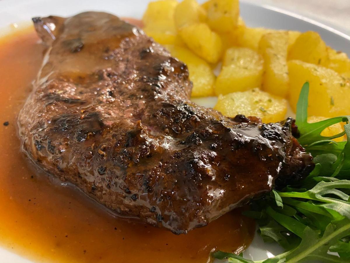 Hostinec U Pejska A Kocicky 마리안스케 라즈네 외부 사진